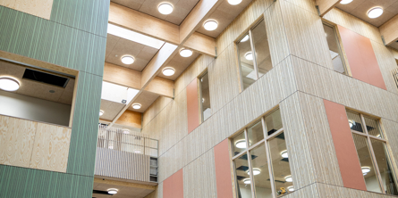 Atrium på Ravnbakkeskolen